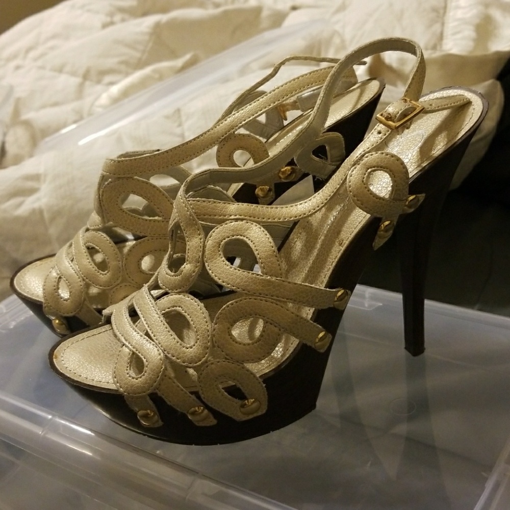 Shoes - Picture 2 of 2